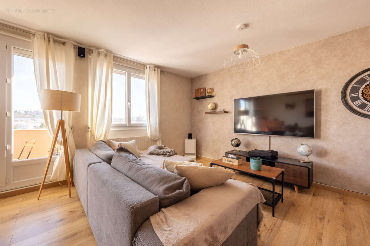 Appartement à SAINT-ETIENNE