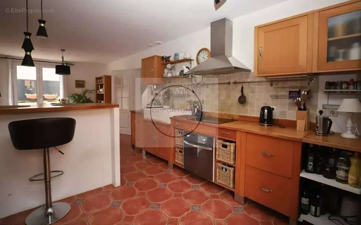 Maison 228 m² à Bagnolet  - photo 4