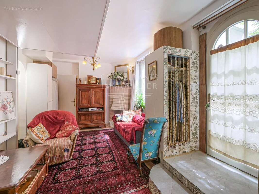 Appartement à PARIS-16E