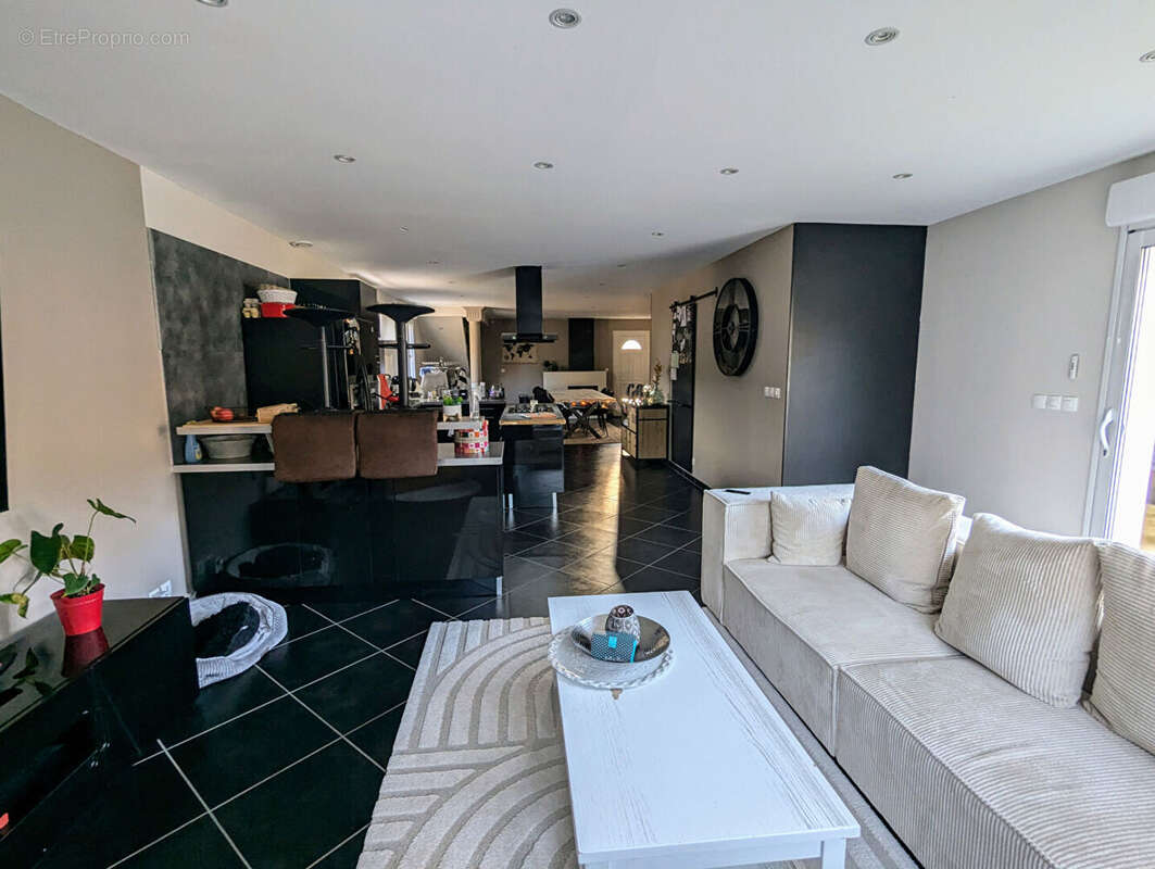 Maison à LA GUERCHE-SUR-L&#039;AUBOIS