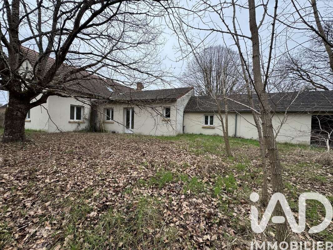 Photo 2 - Maison à GIEVRES