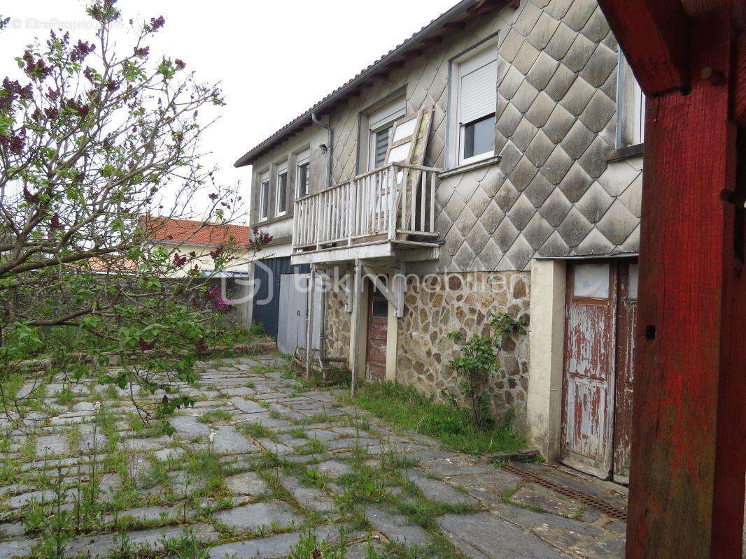 Maison à CERIZAY