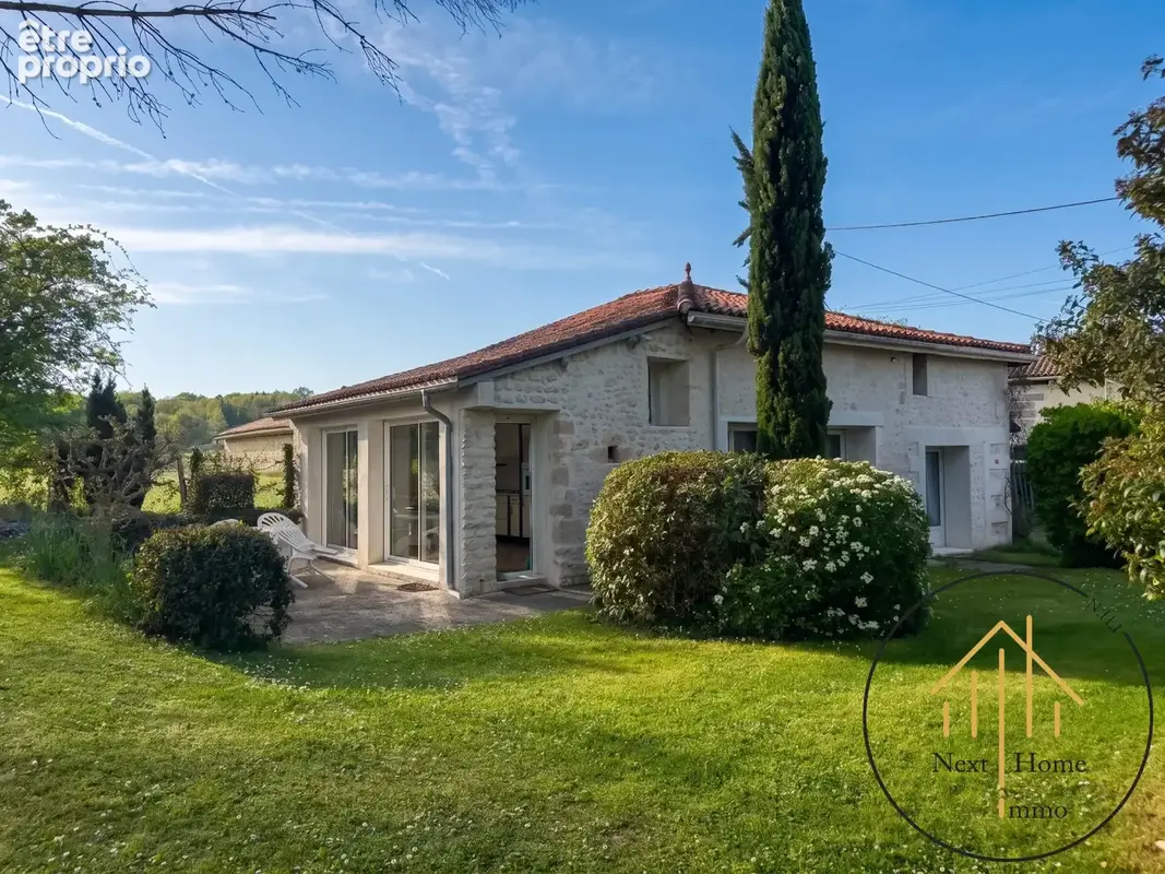 Maison à BESSAC