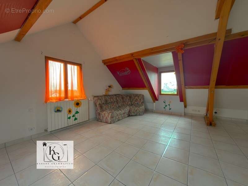 Maison à MAIRY-MAINVILLE