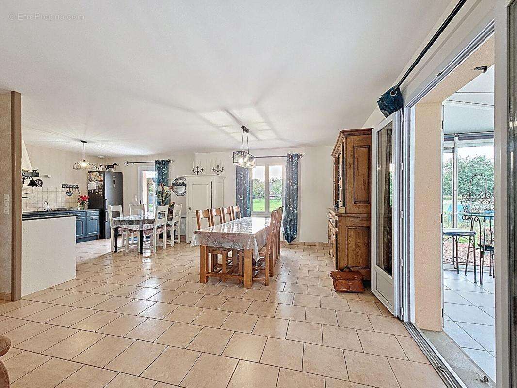 Maison à SAINT-VICTEUR