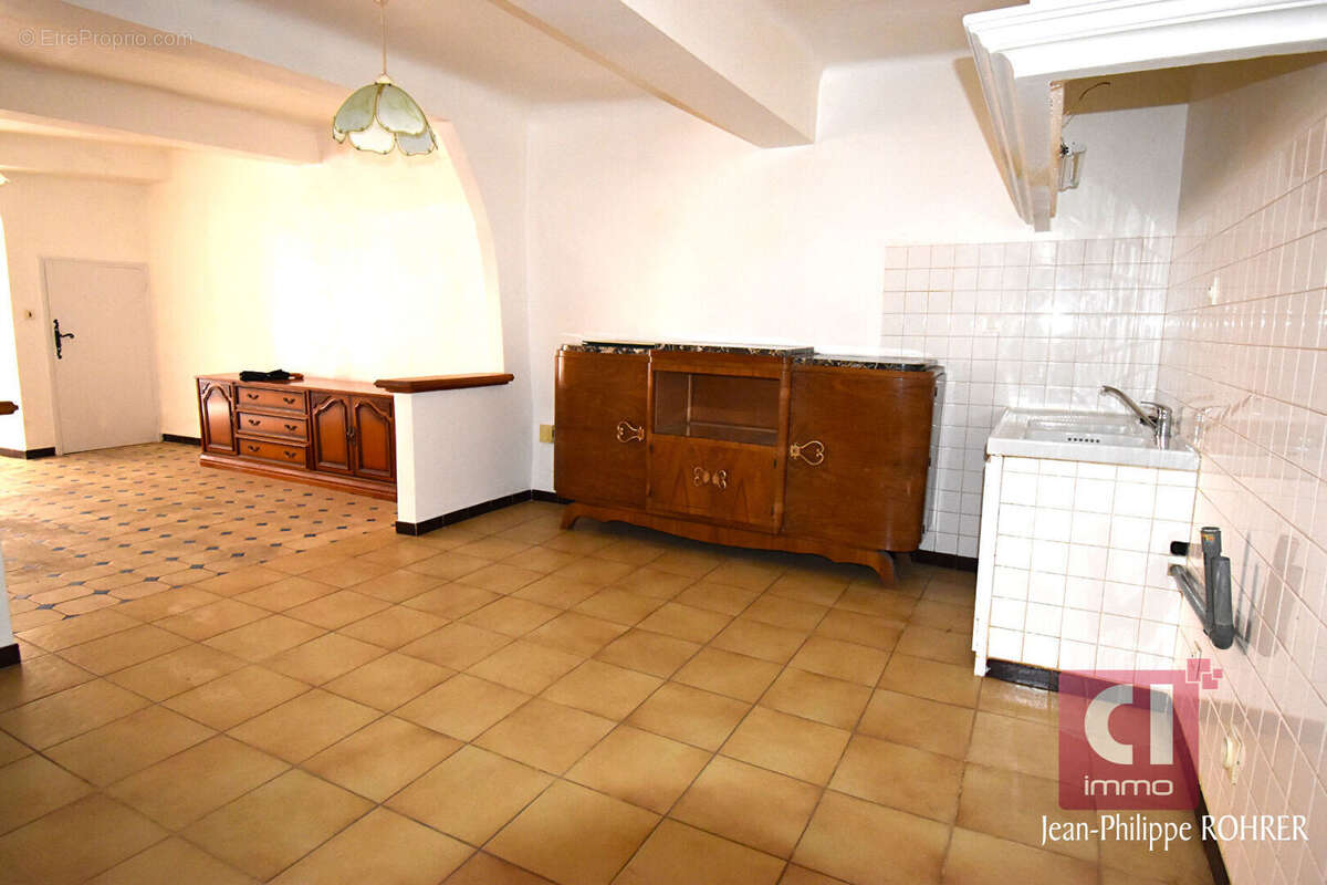 Maison à FLASSANS-SUR-ISSOLE