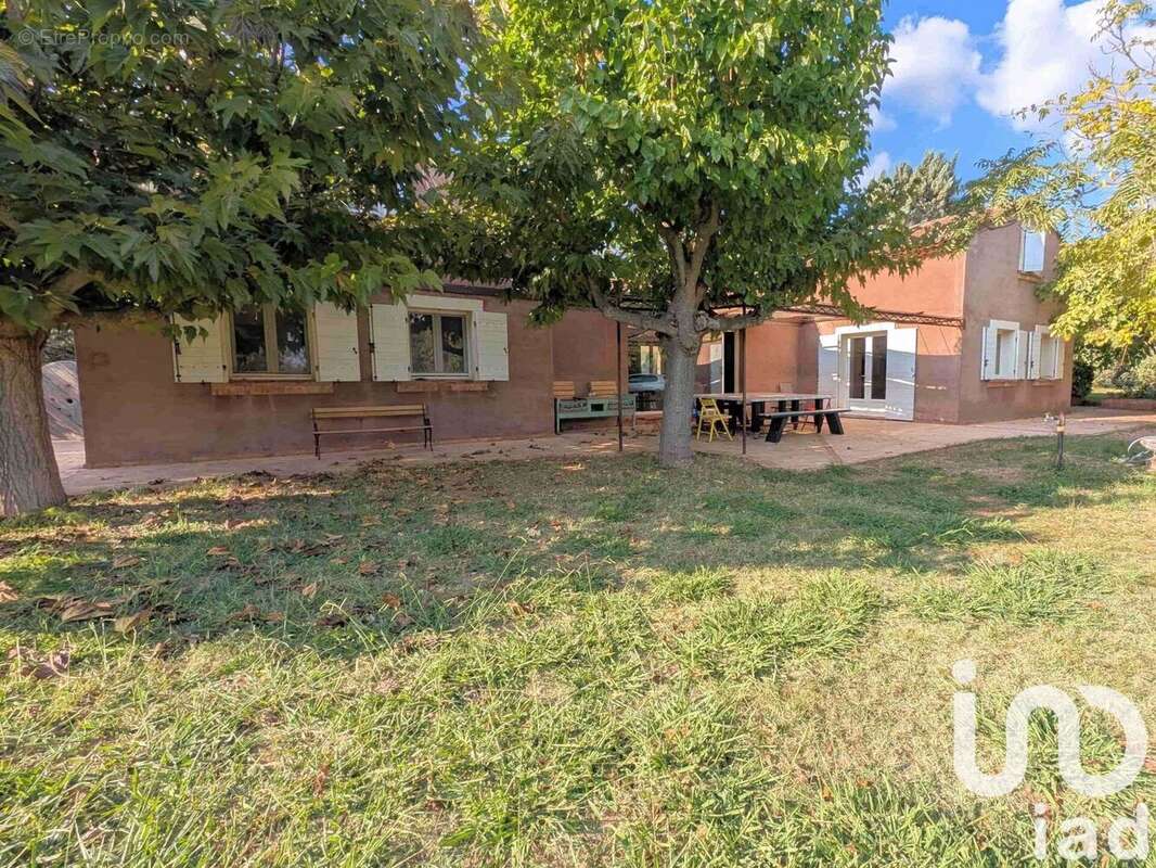 Photo 2 - Maison à CUERS