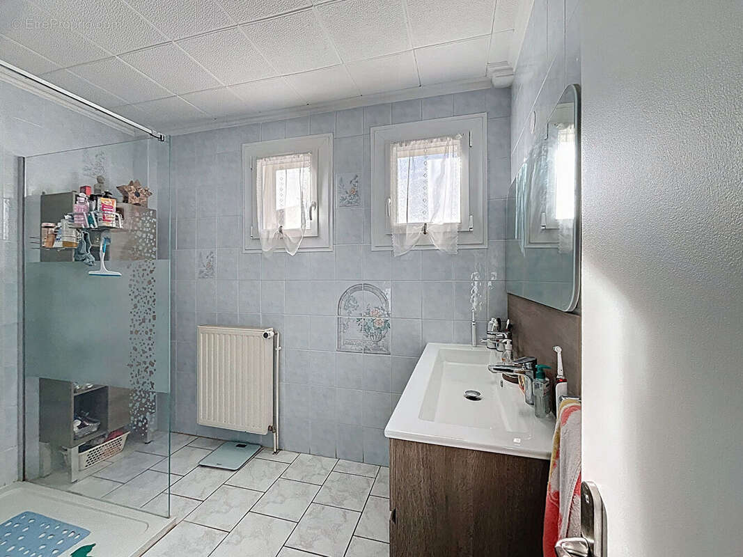 Maison à IS-SUR-TILLE