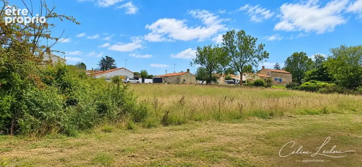 Terrain à PEAULT