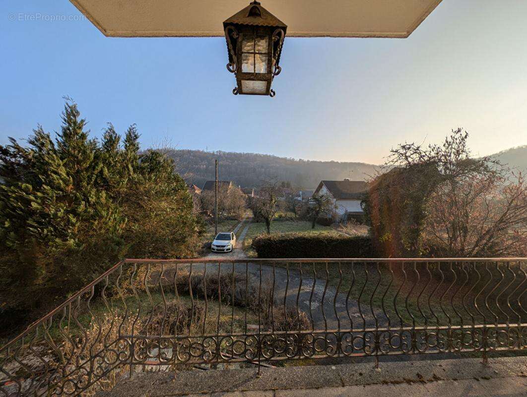 Maison à PONT-DE-ROIDE