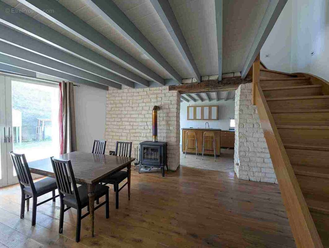 n°10 - Maison à SATOLAS-ET-BONCE