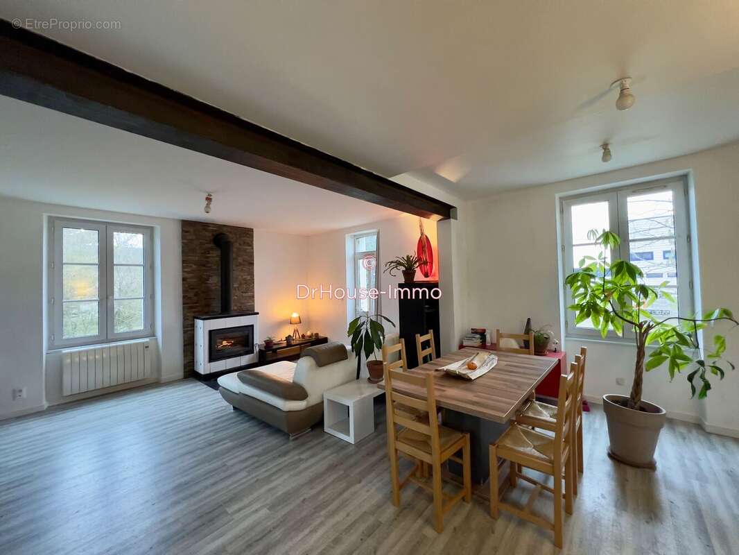 Maison à SAINTE-MAURE-DE-TOURAINE