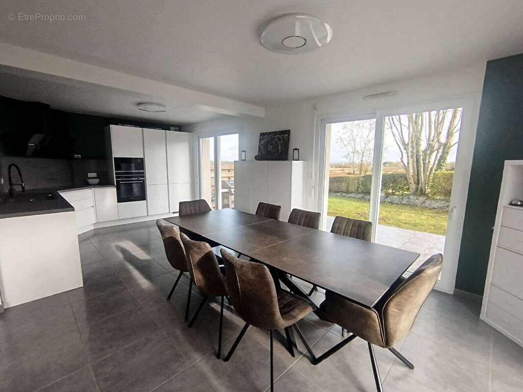 Maison à LAMPAUL-GUIMILIAU