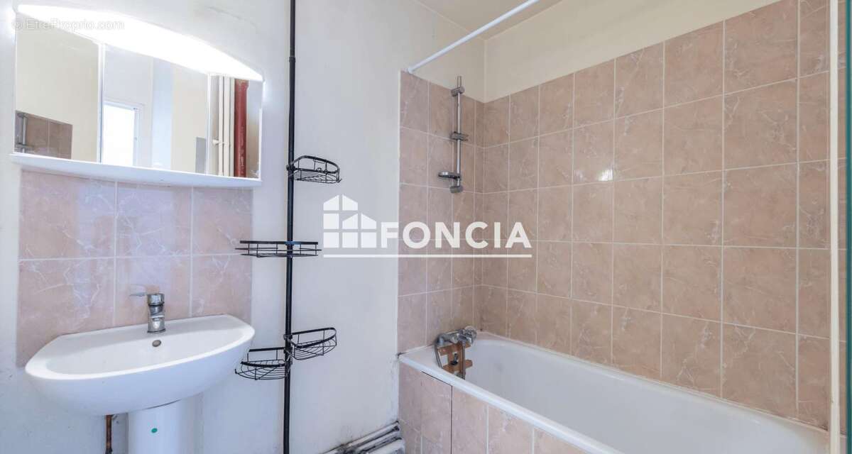 Appartement à NANTERRE