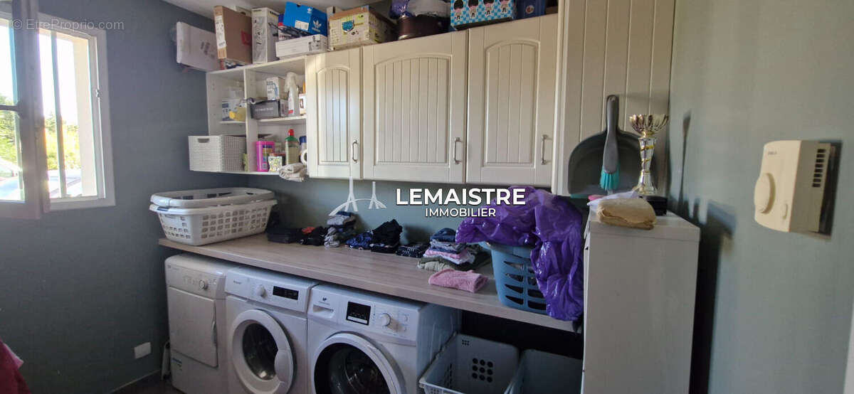 Maison à vendre - 217.98 m² - Saint-Pierre-en-Port - 6 chambres - Vue dégagée - Plage à pied - photo 6