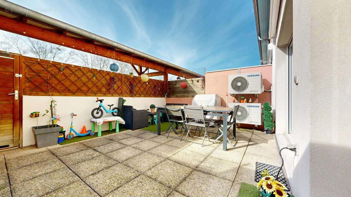 Appartement à VENISSIEUX