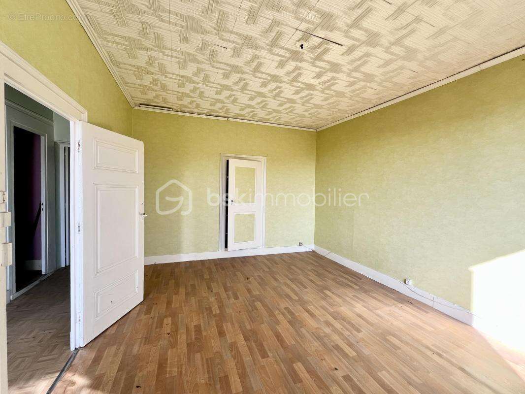 Appartement à CRECHES-SUR-SAONE