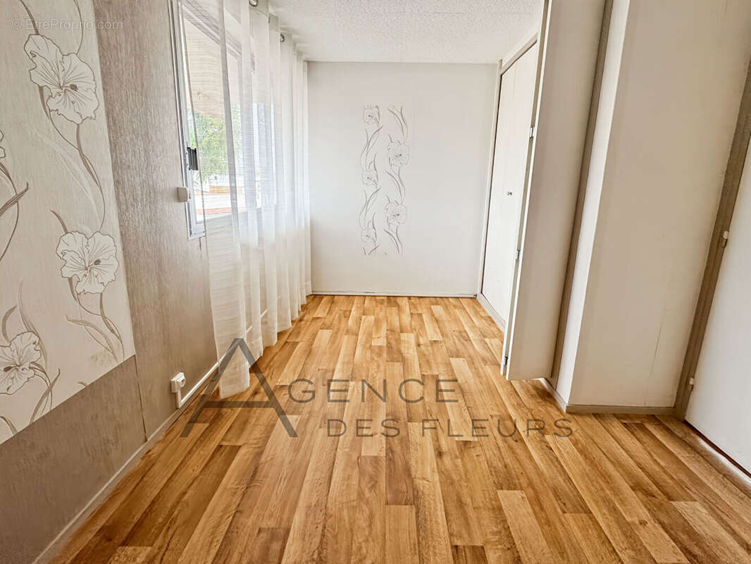 Appartement à SAINT-PIERRE-LES-ELBEUF