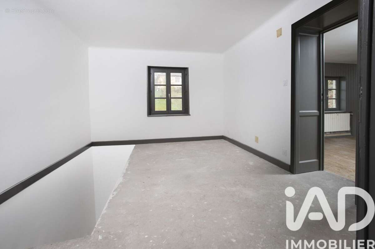 Maison 130 m² à Oudrenne  - photo 6