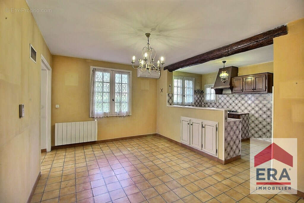 Maison à MORIERES-LES-AVIGNON