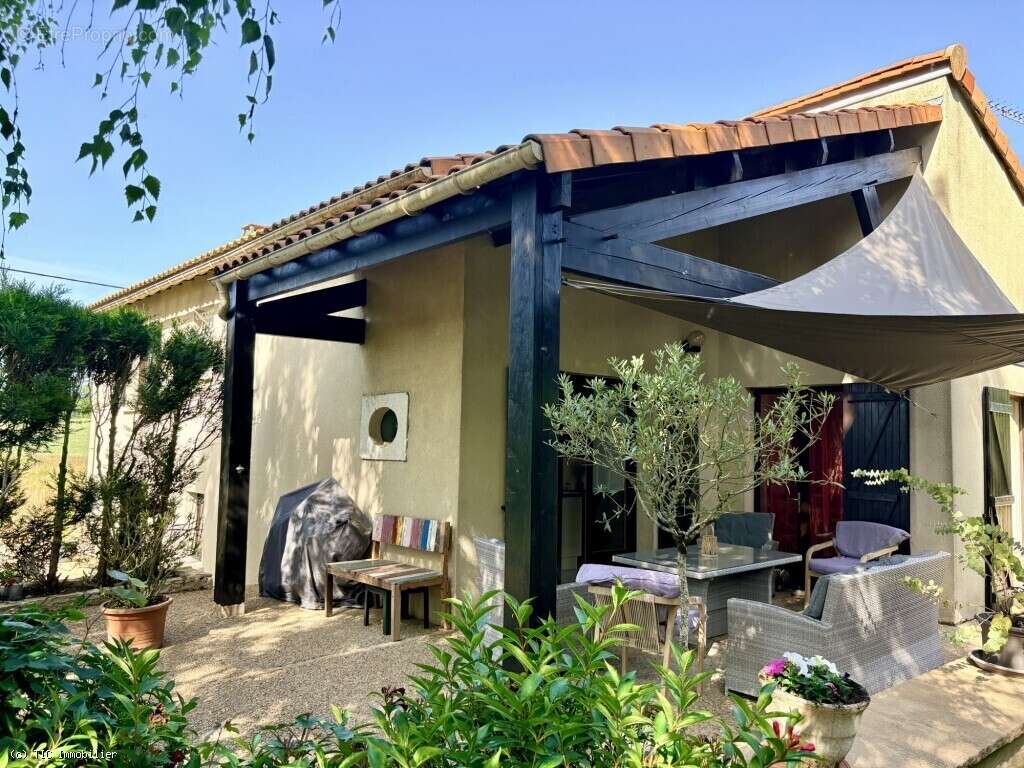 Maison contemporaine de 105 m² avec grand jardin arboré et piscine chauffée - photo 23