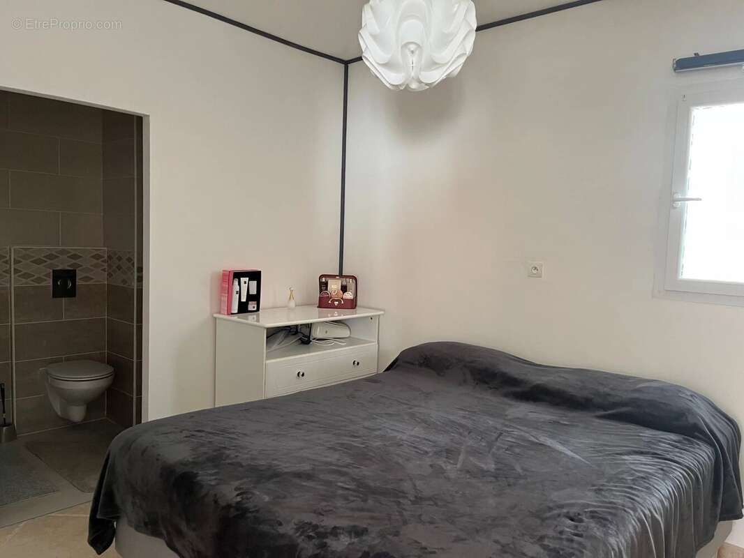 Maison à SOLLIES-TOUCAS