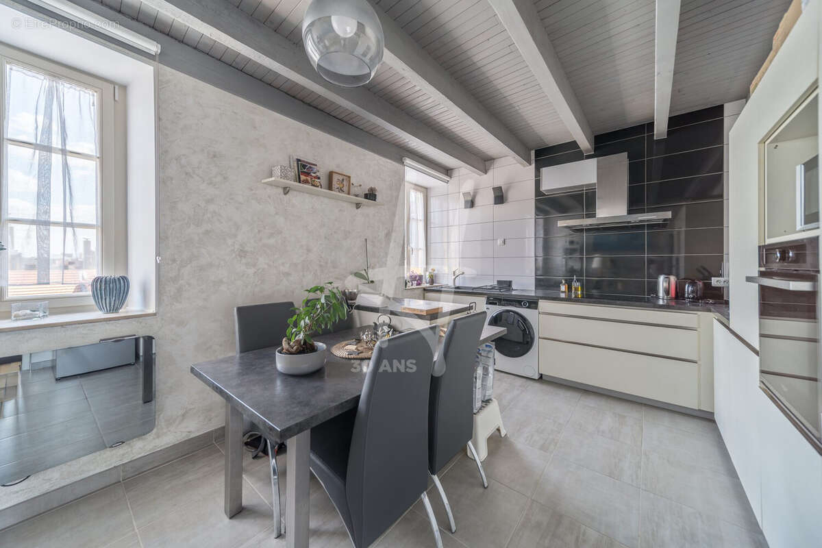 Appartement 65 m² à Metz  - photo 4