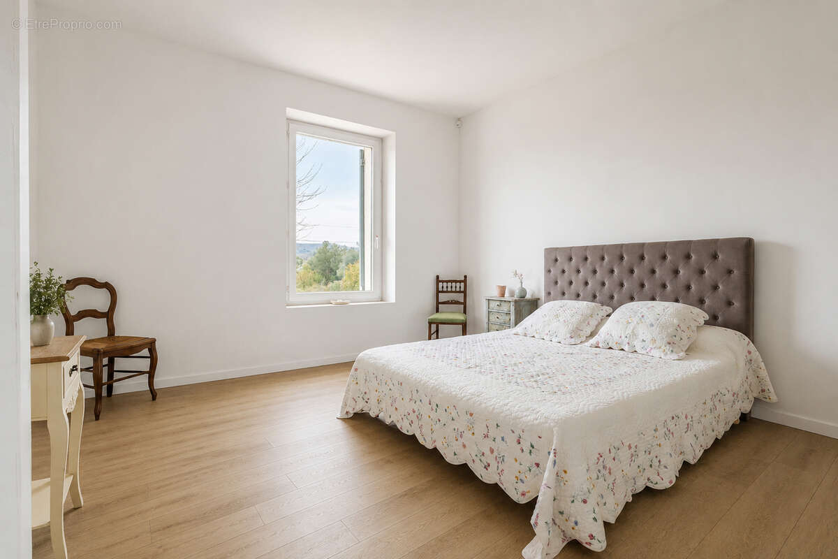 Mas en pierre avec salle de réception 240 m² . Gîtes .Mariages . Entre Uzès et Orange - photo 7