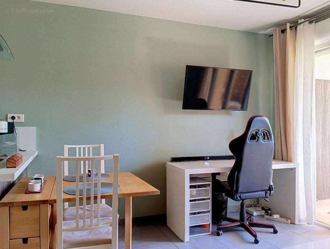 Exclusivité - Monteux appartement de 35 m2 - Proche centre - photo 2