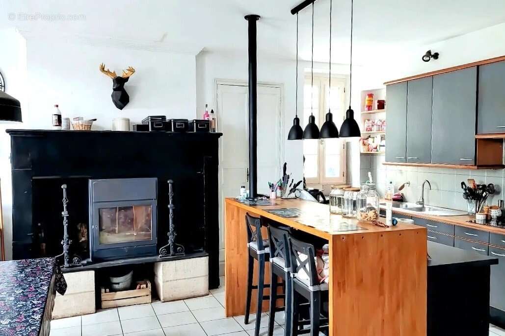 Maison à SAINT-PORCHAIRE