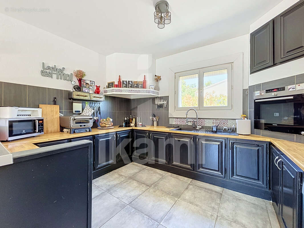 Villa plain-pied 162 m2 - 6 pieces - piscine - double garage - dependance - photo 7