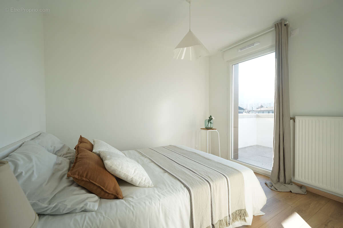 Appartement à SAINT-MARTIN-D'HERES