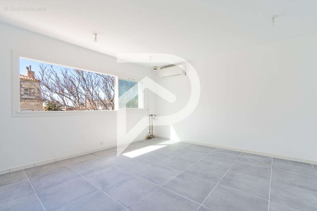 Appartement à MARSEILLE-7E