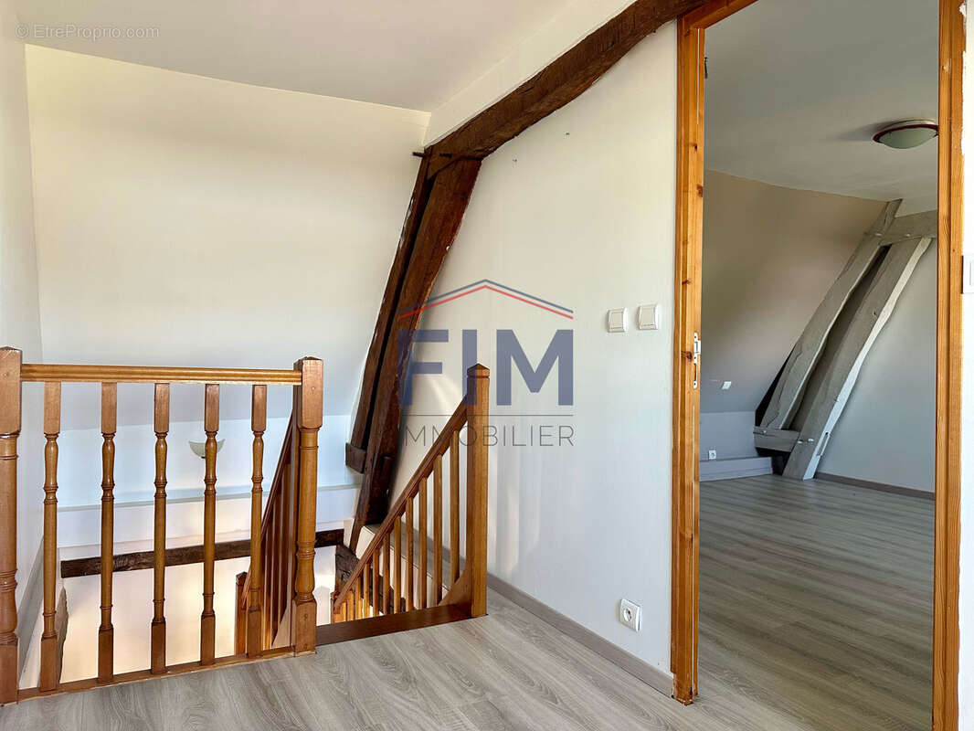 Maison à OSMOY-SAINT-VALERY