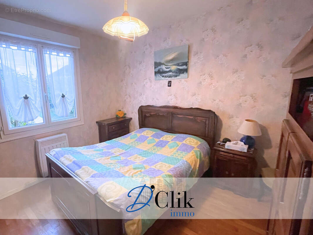 Maison à SAINT-JEAN-SUR-MAYENNE