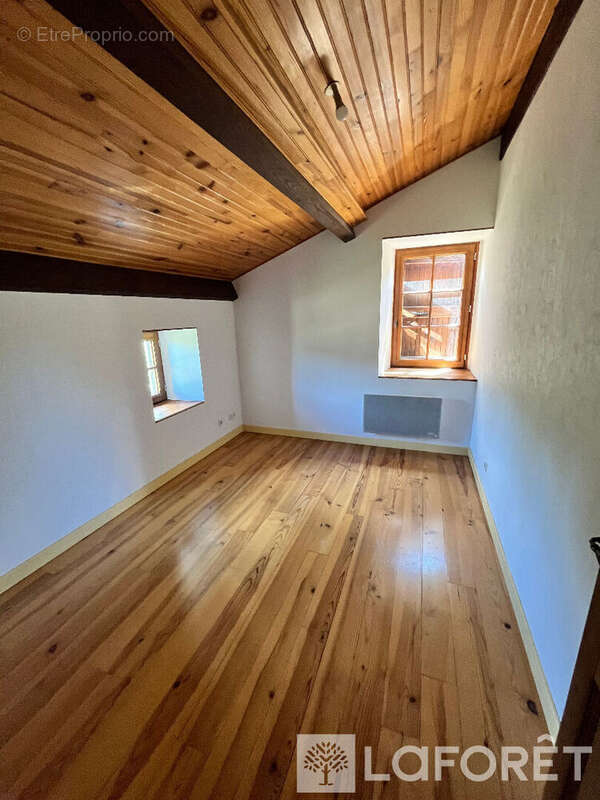 Maison 69 m² à Blesle  - photo 6