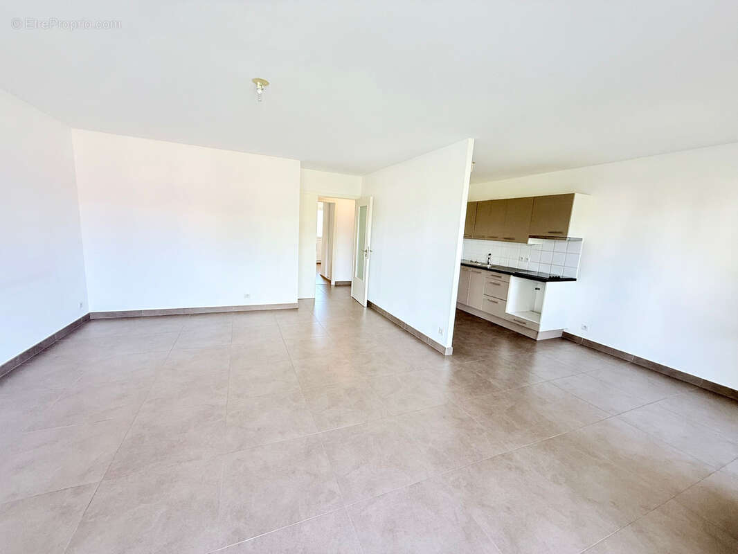 Appartement à FERNEY-VOLTAIRE