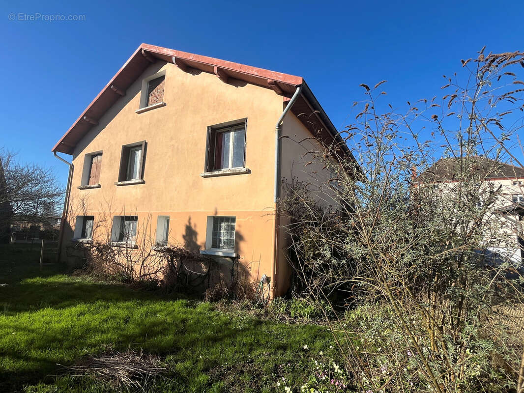 Cuisery: villa su sous-sol  tres proche commerces - photo 2
