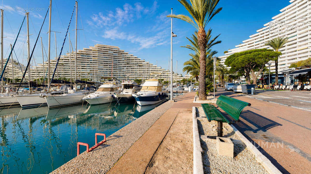 Appartement à VILLENEUVE-LOUBET