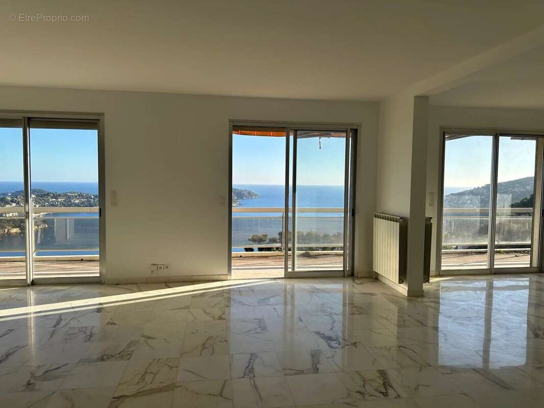 Appartement à VILLEFRANCHE-SUR-MER