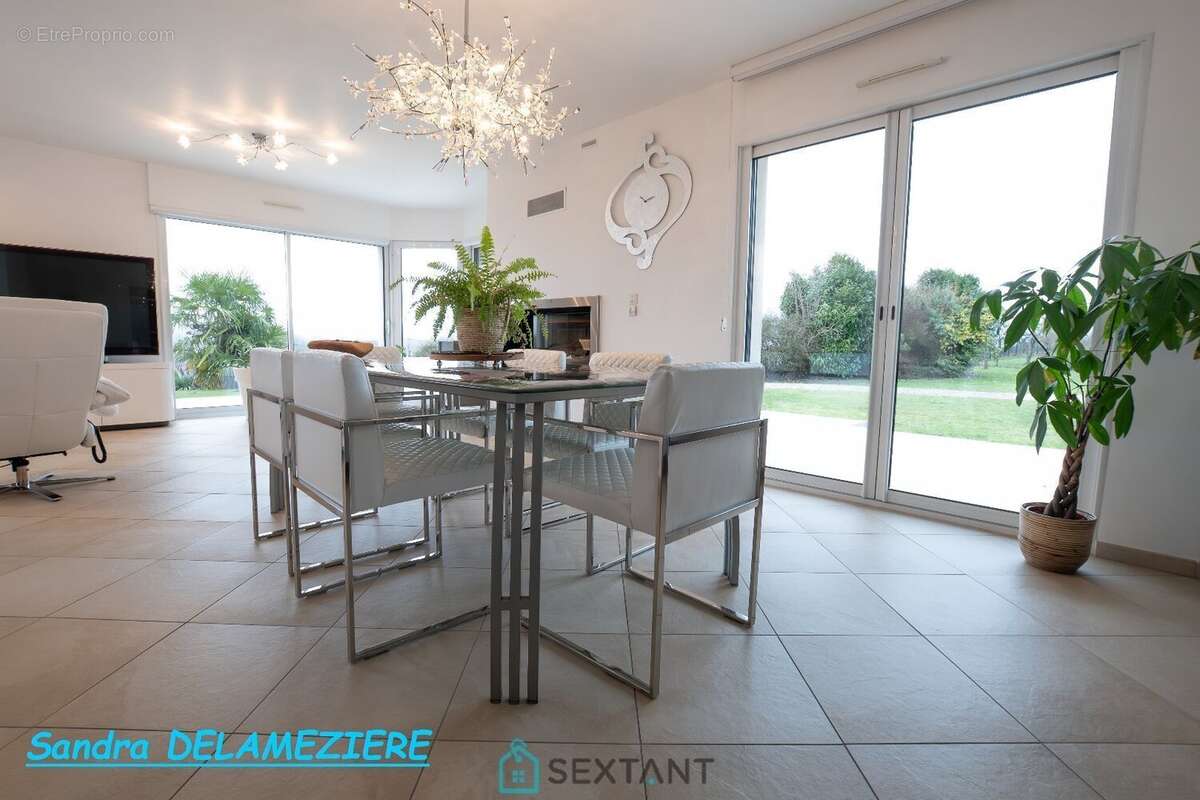 Maison à FLIXECOURT