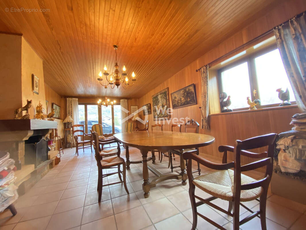 Maison à CHAMPFROMIER
