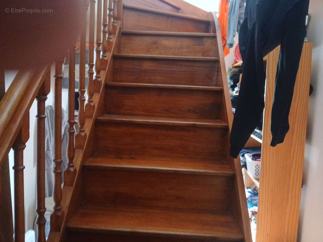 Appartement à JOUY-LE-CHATEL