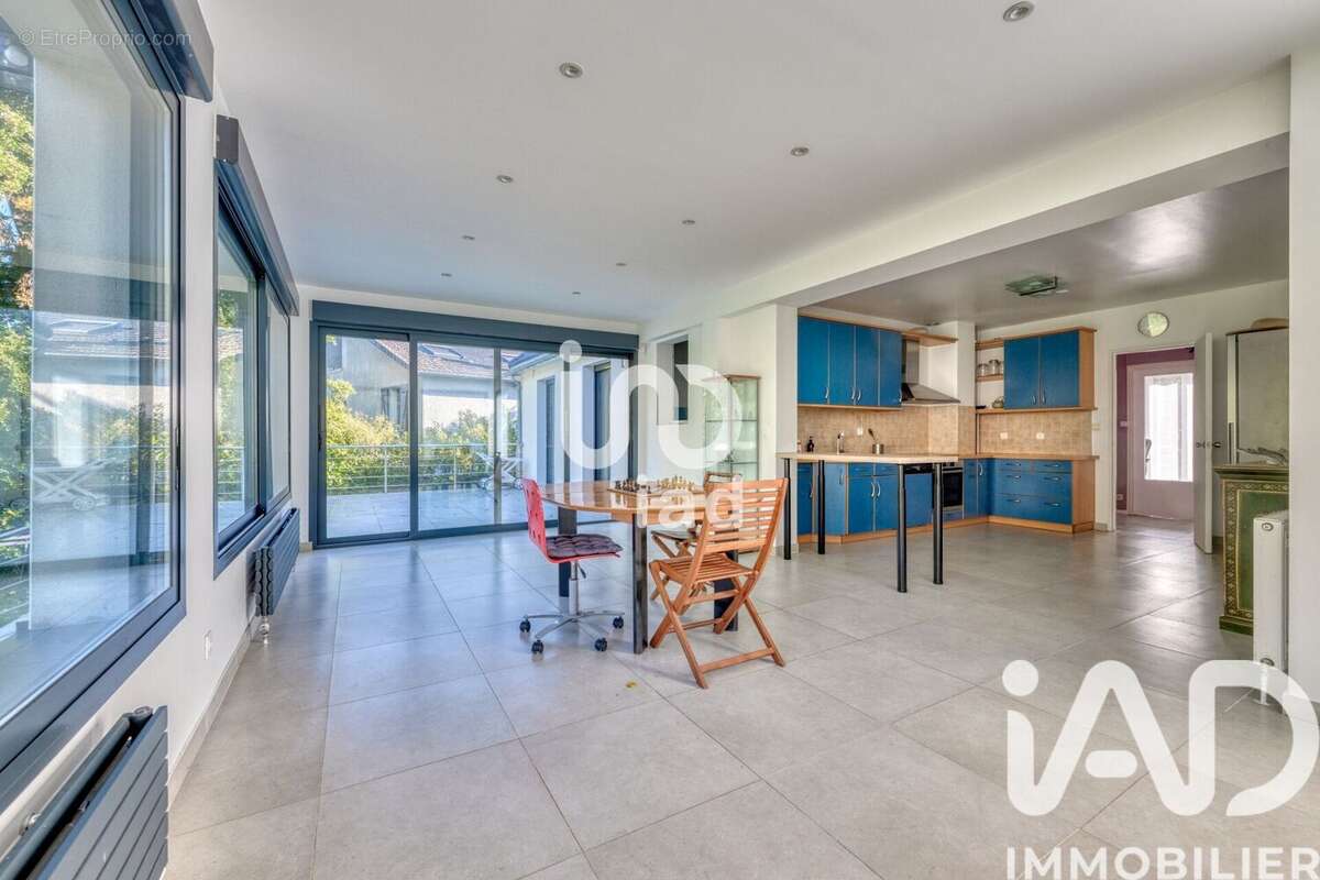 Photo 2 - Maison à LE PLESSIS-TREVISE