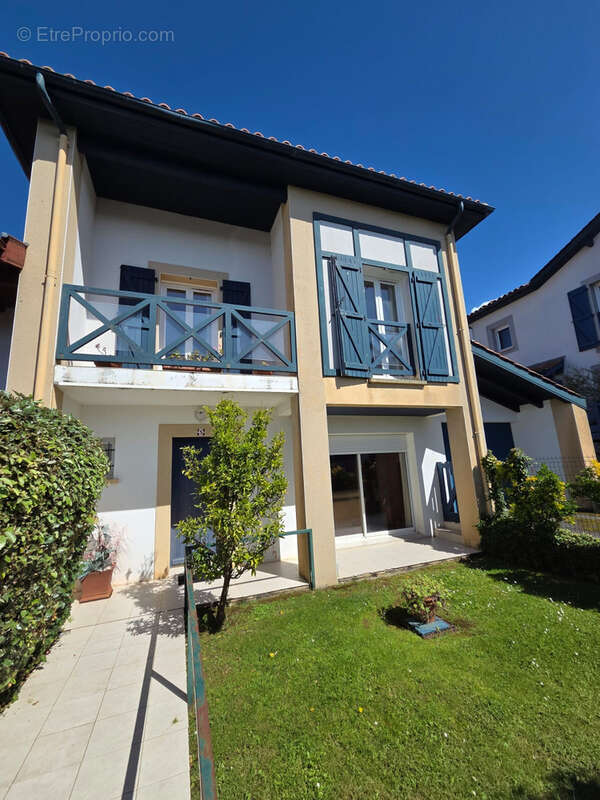 À vendre à Hendaye secteur Plage:  Maison mitoyenne F4 avec Jardin au calme d´une impasse. - photo 42