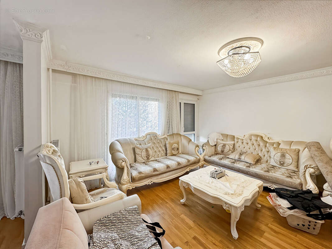 Appartement à ROSNY-SOUS-BOIS