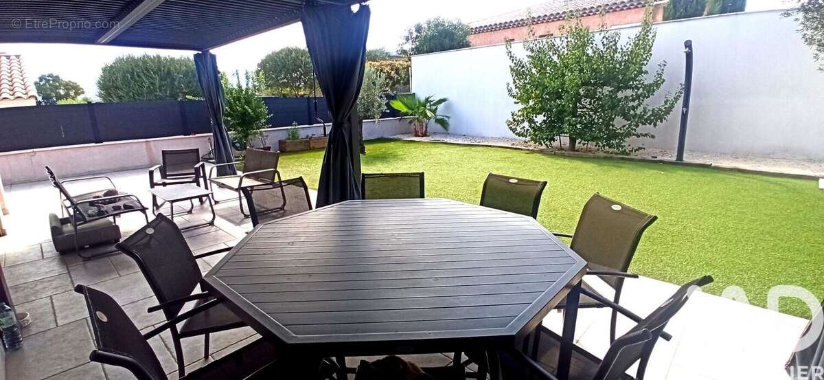Photo 2 - Maison à ROQUEBRUNE-SUR-ARGENS