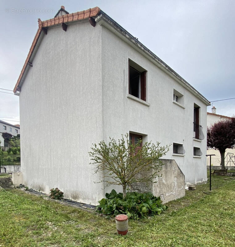 Maison à ROMAGNAT