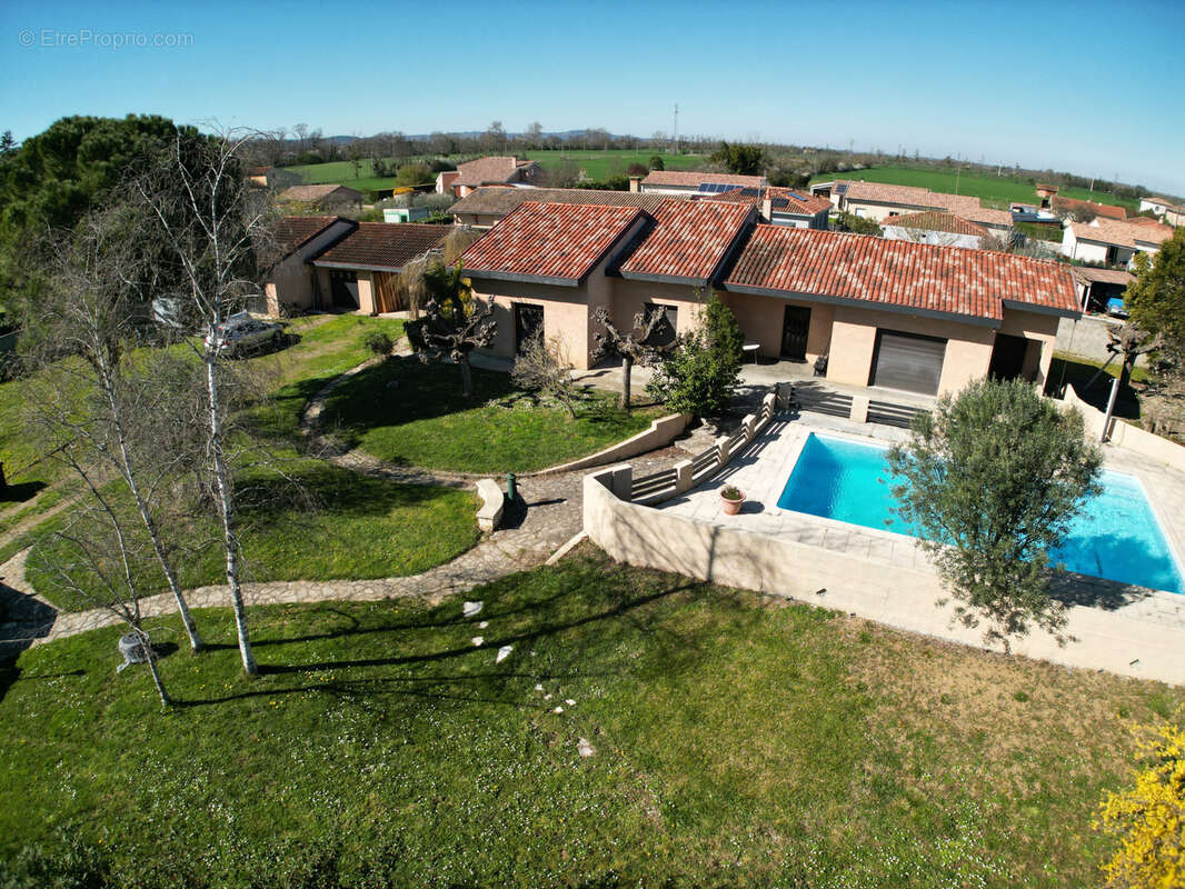 Maison à LA TOUR-DU-CRIEU