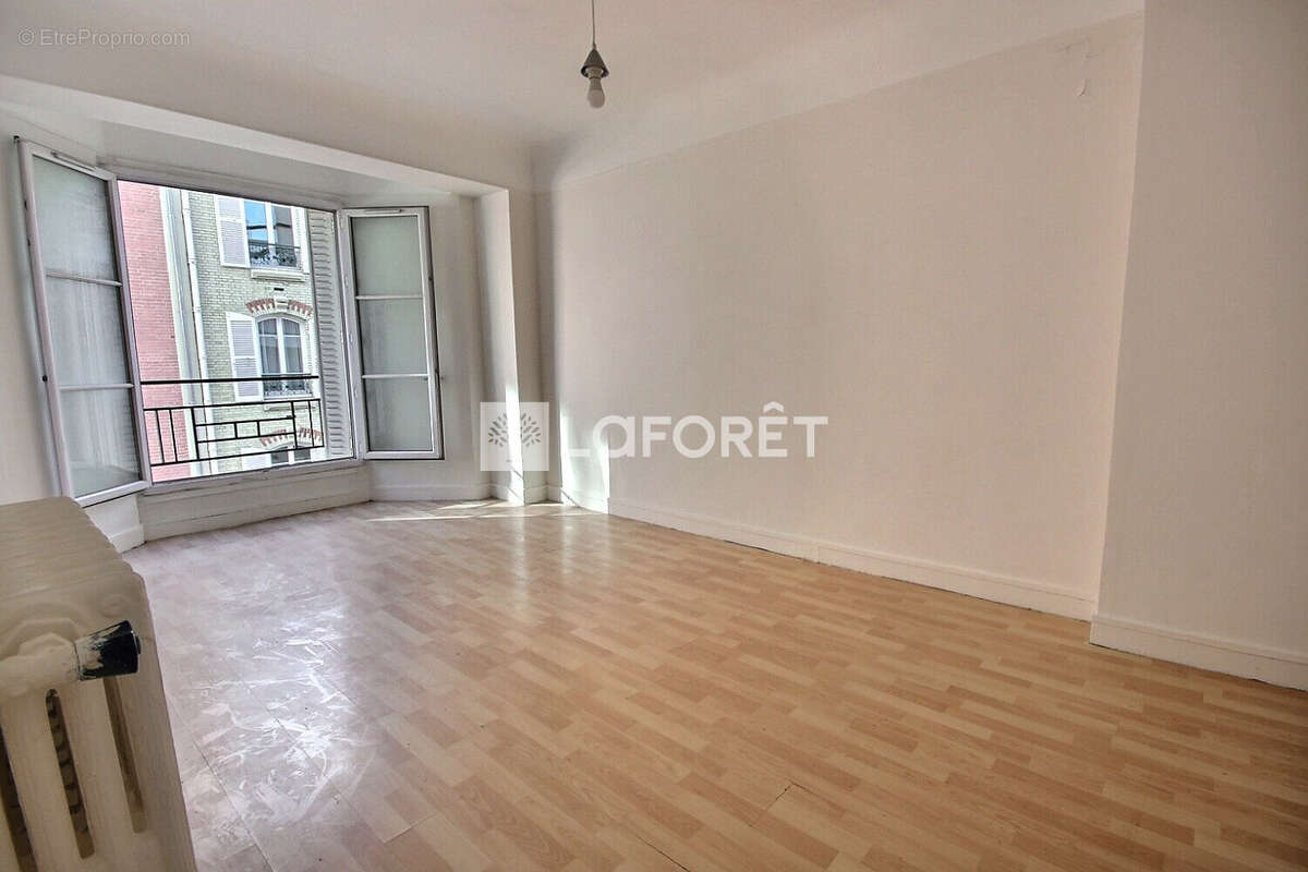 Appartement à LA GARENNE-COLOMBES